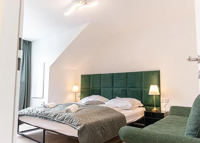 2 Bedroom Steps From U6 Am Schoepfwerk Apartman
