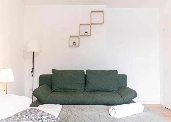 Apartman 2 Bedroom Steps From U6 Am Schoepfwerk Bécs