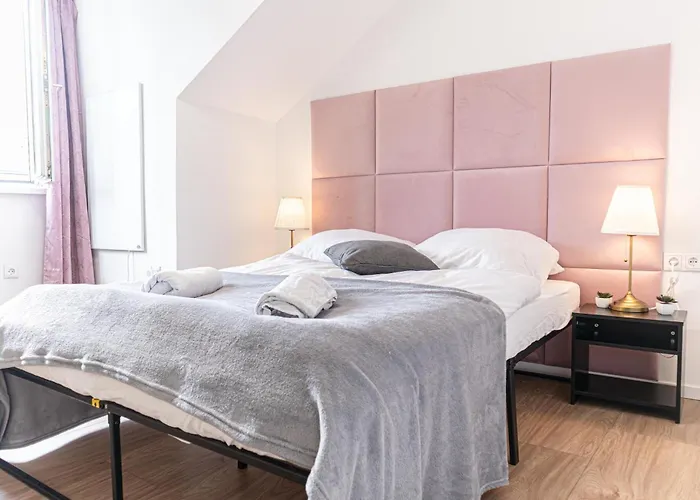 2 Bedroom Steps From U6 Am Schoepfwerk Bécs