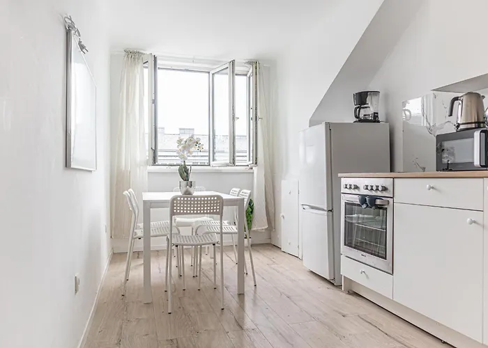 Apartman 2 Bedroom Steps From U6 Am Schoepfwerk *