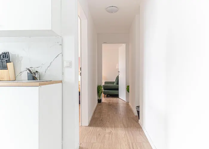Apartman 2 Bedroom Steps From U6 Am Schoepfwerk *